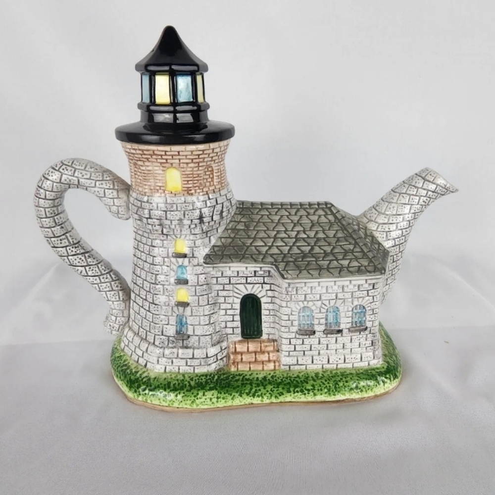 Lefton Thomas Point Fort Niagra NY Lighthouse Teapot